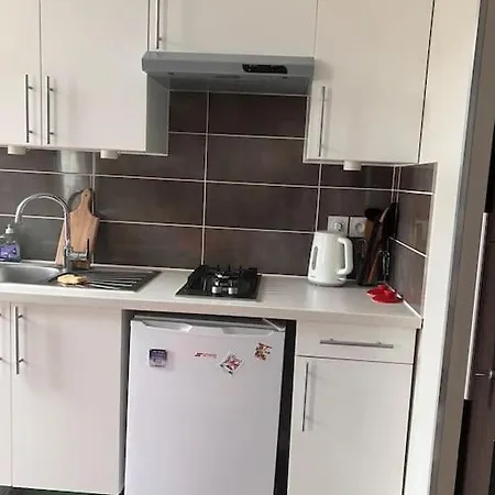 Appartement Cosy Tout Equipe Et Parking Couvert Prive Aux Portes De Flers Exterior foto